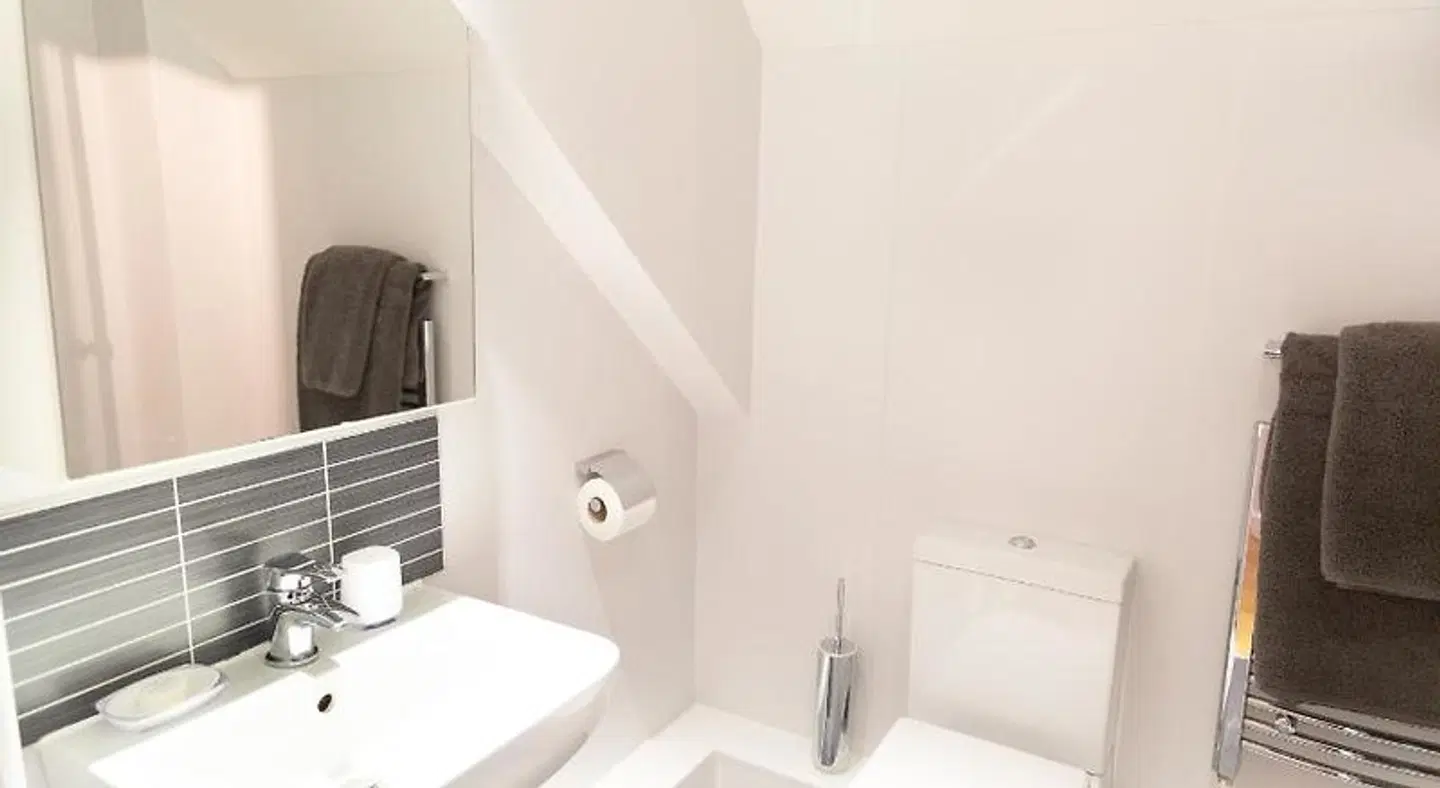 Marino Place Apartments - Central Badezimmer