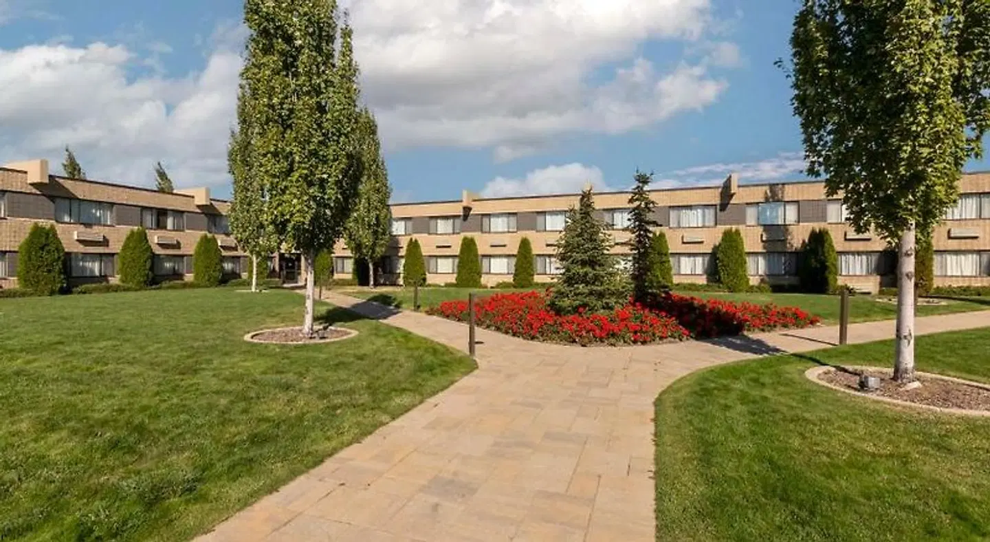 Best Western Plus University Inn Garten
