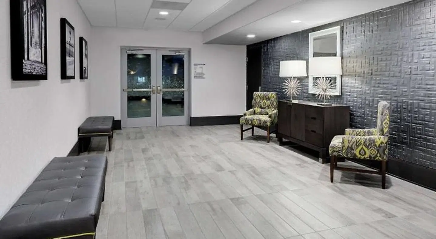 Hampton Inn & Suites Irvine-Orange County Airport LOUNGE_LOBBY
