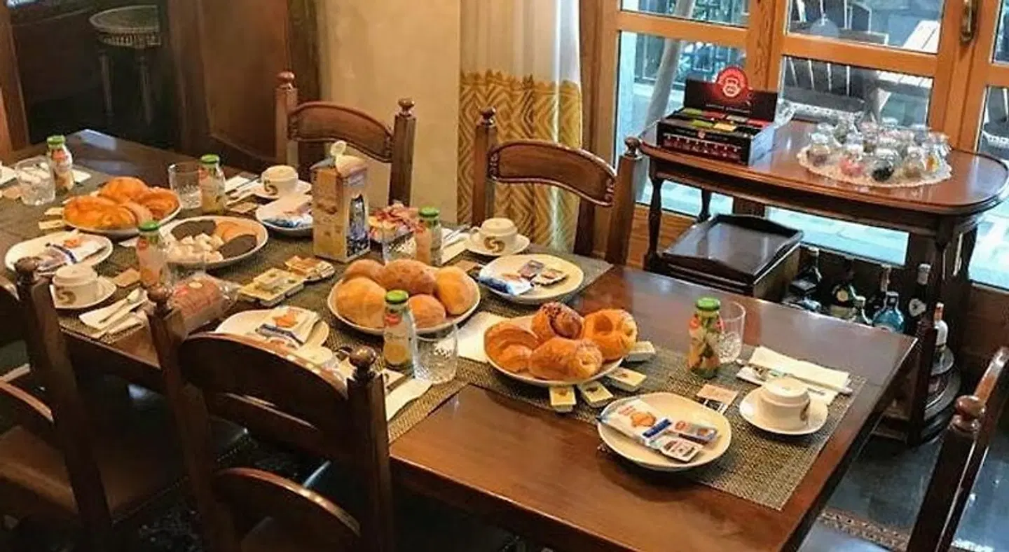 Sunshine-bnb Restaurant