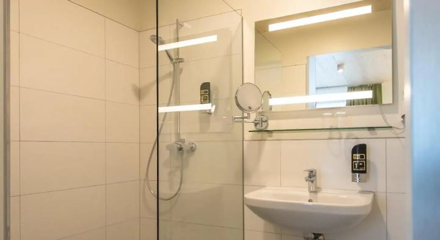 Hotel Holzscheiter Badezimmer