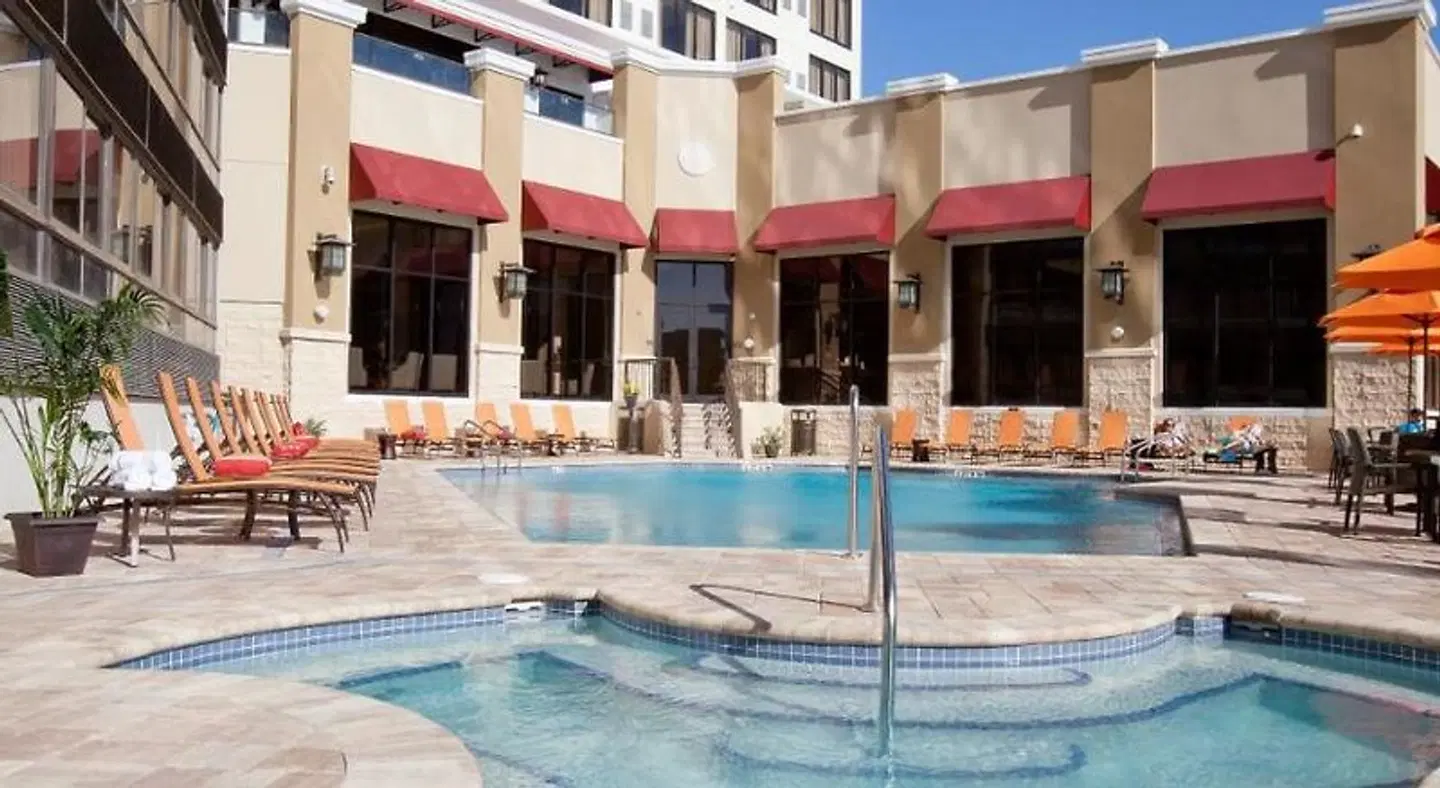 Ramada Plaza by Wyndham Orlando Suites Intl Drive OUTDOOR_POOL