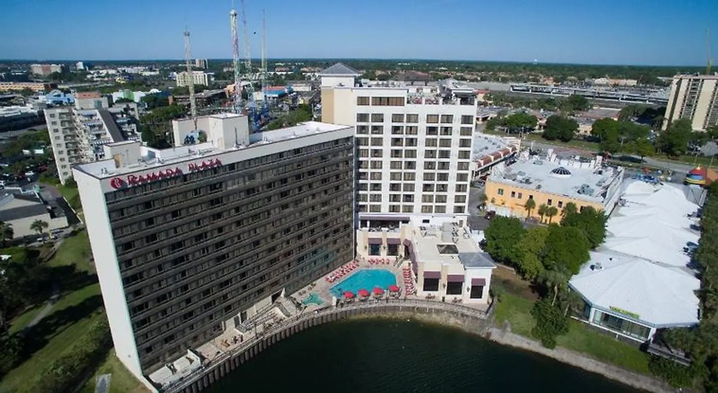 Ramada Plaza by Wyndham Orlando Suites Intl Drive EXTERIOR