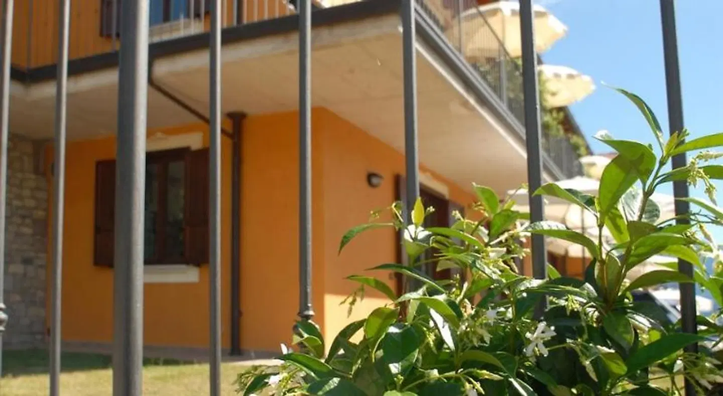 Residence Garden EXTERIOR