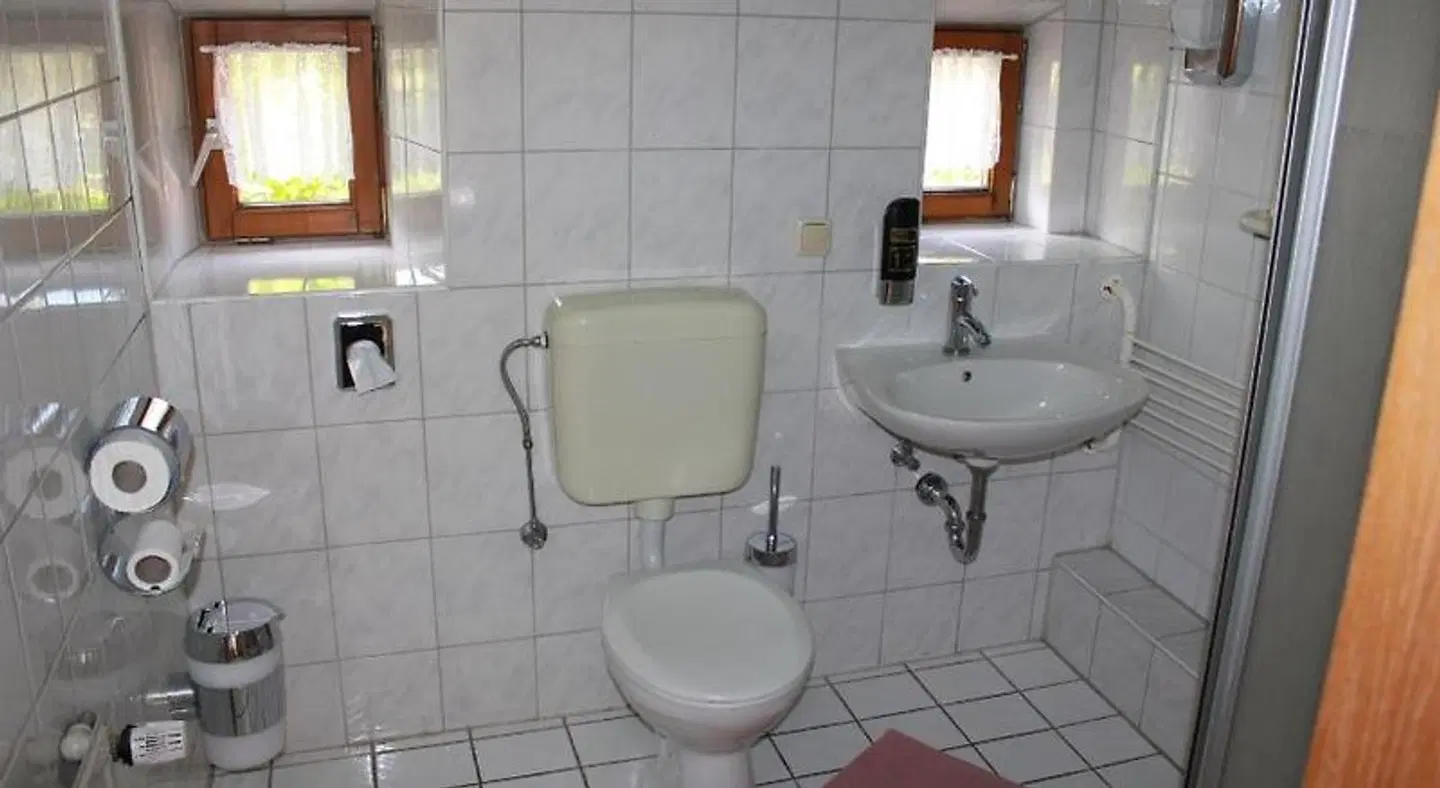 Zur Friedenslinde Badezimmer