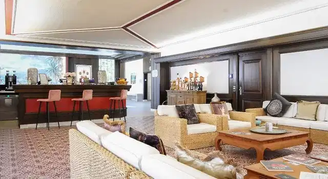 Villa Adolphine Lobby