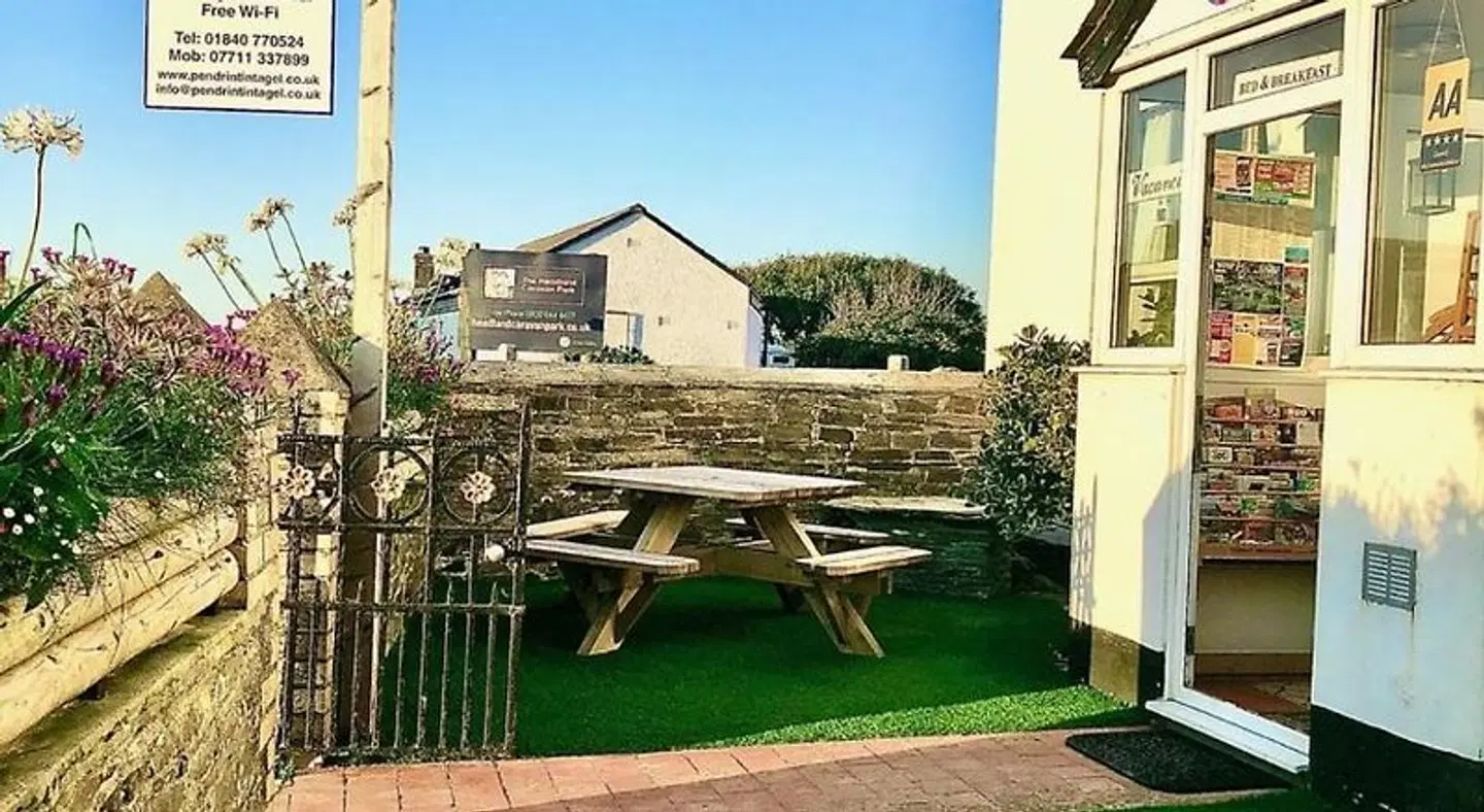 Pendrin Guest House EXTERIOR