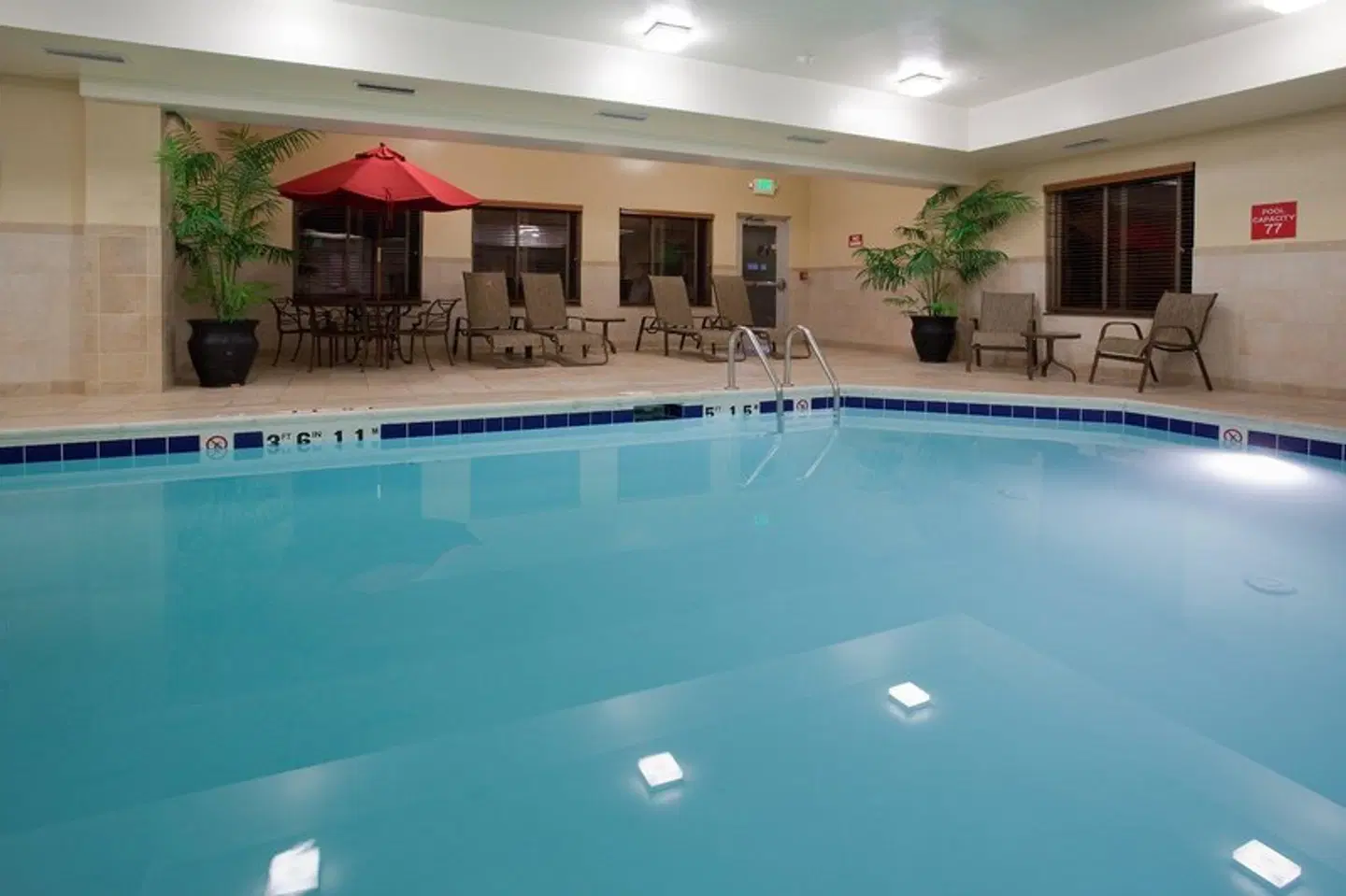 Holiday Inn Express & Suites Vernal - Dinosaurland by IHG Hallenbad