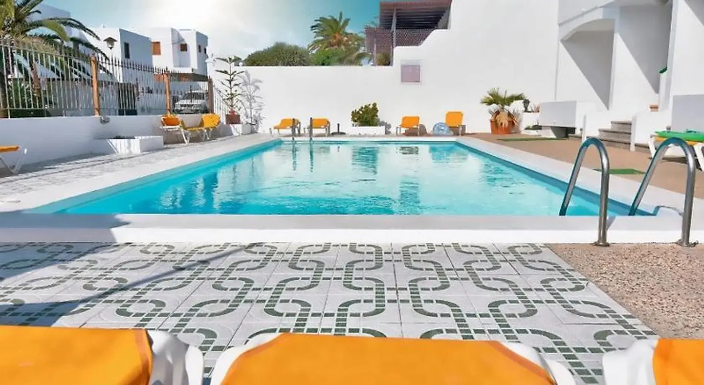Isabel Appartements OUTDOOR_POOL