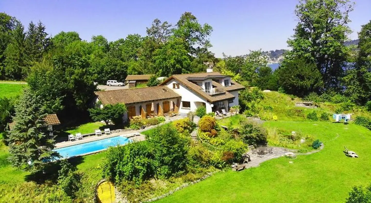 Lake Villa Lotus EXTERIOR