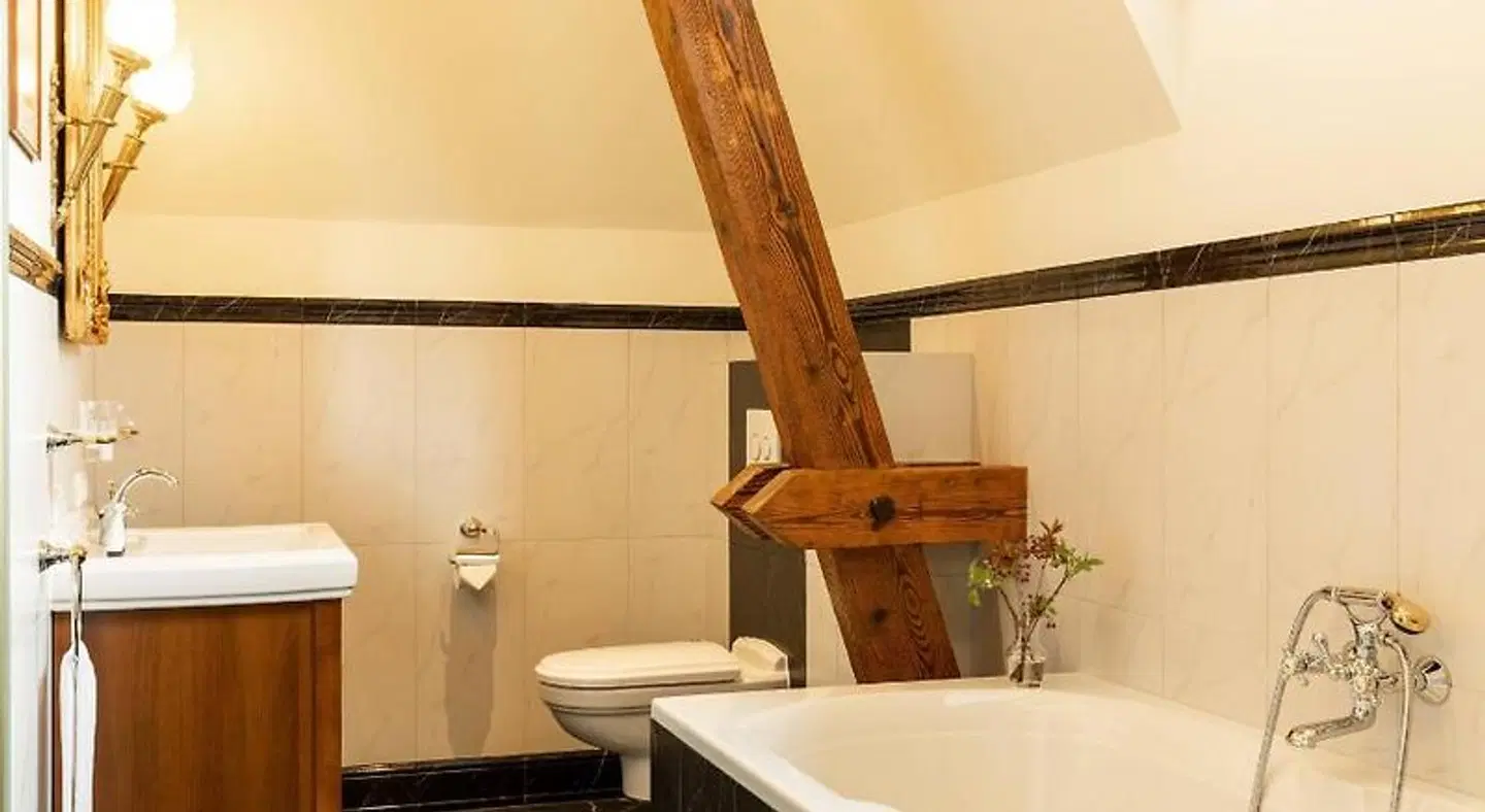 Schloss Lieser, Autograph Collection Badezimmer