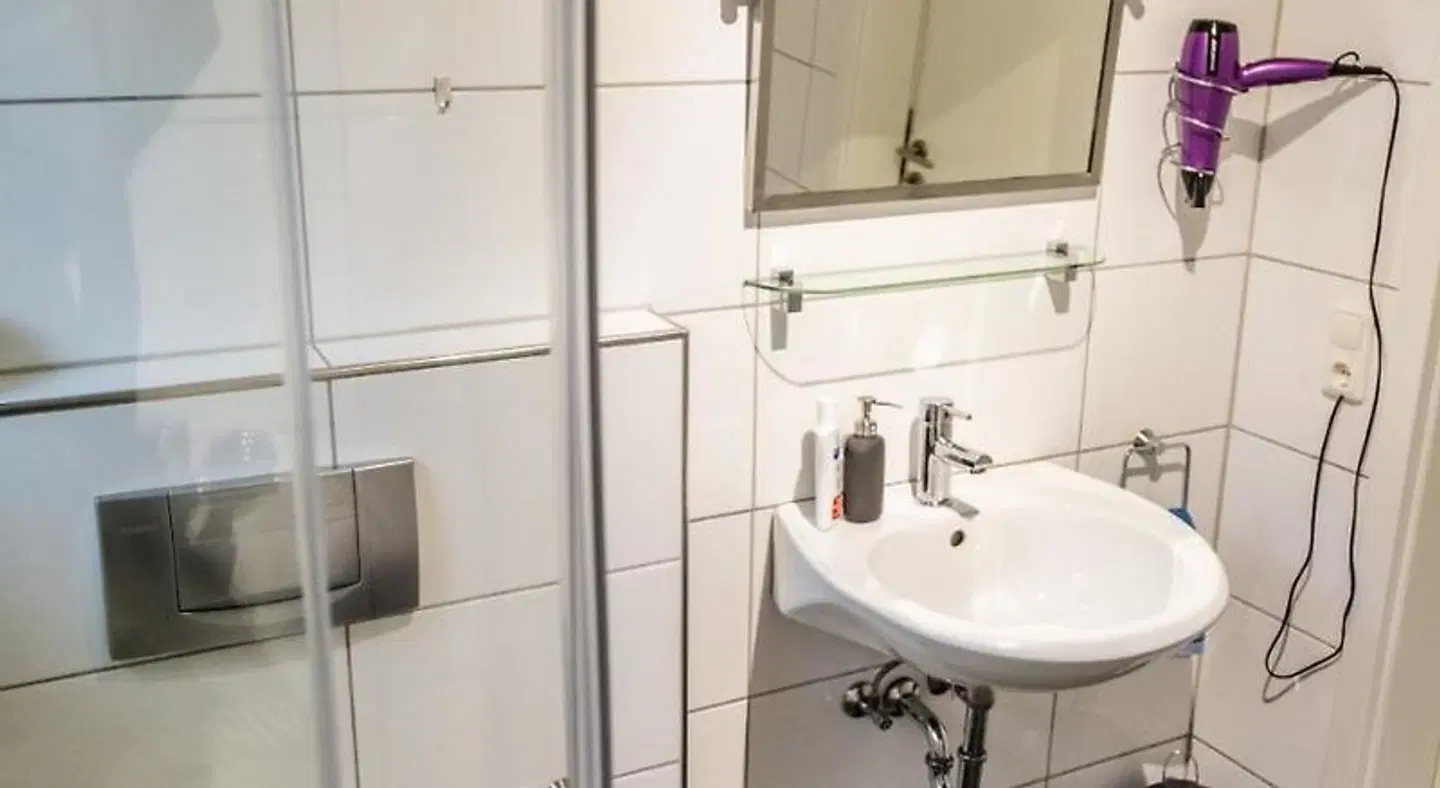 Aparthotel Menden Badezimmer