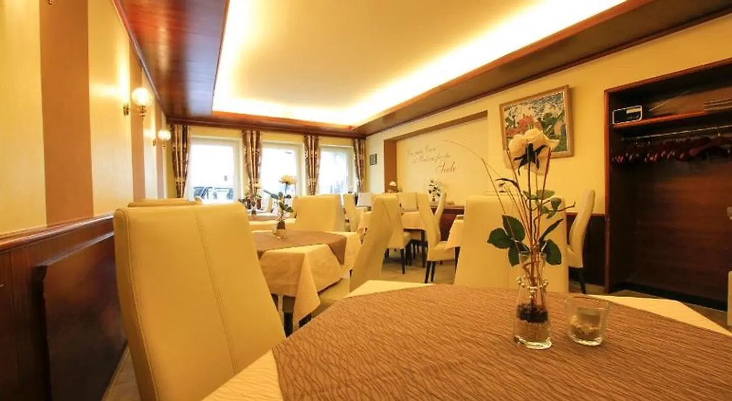 Goldener Stern ROOM_EXAMPLE
