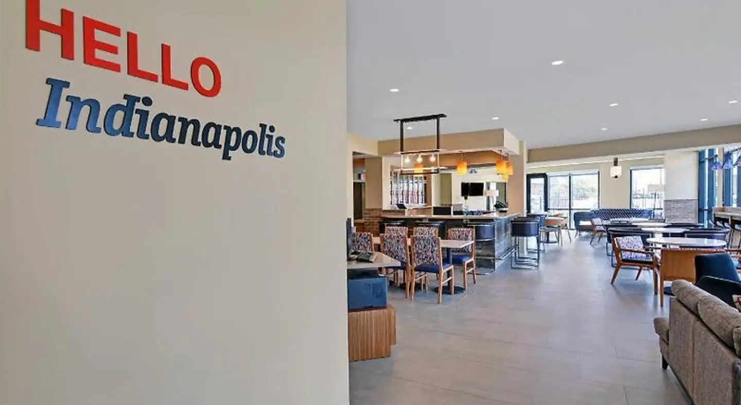 TownePlace Suites by Marriott Indianapolis Downtown Bar