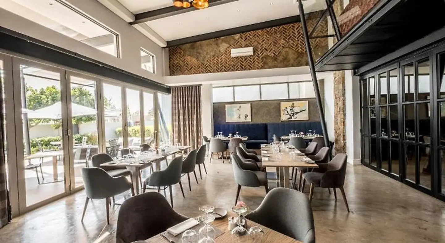 Seven Villa Hotel and Spa Restaurant