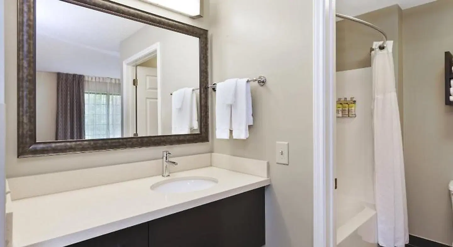 Staybridge Suites Detroit - Utica by IHG Badezimmer