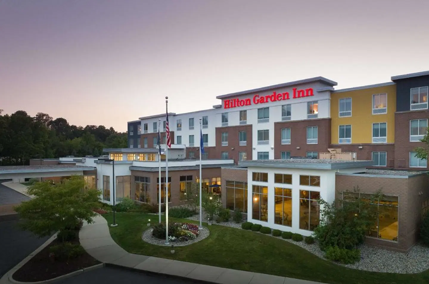 Hilton Garden Inn Ann Arbor EXTERIOR
