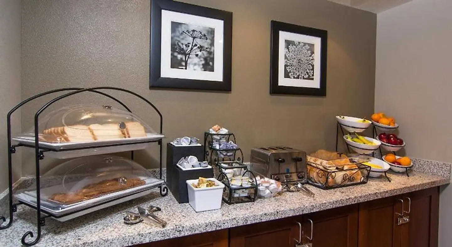 Staybridge Suites Carlsbad-San Diego by IHG Restaurant