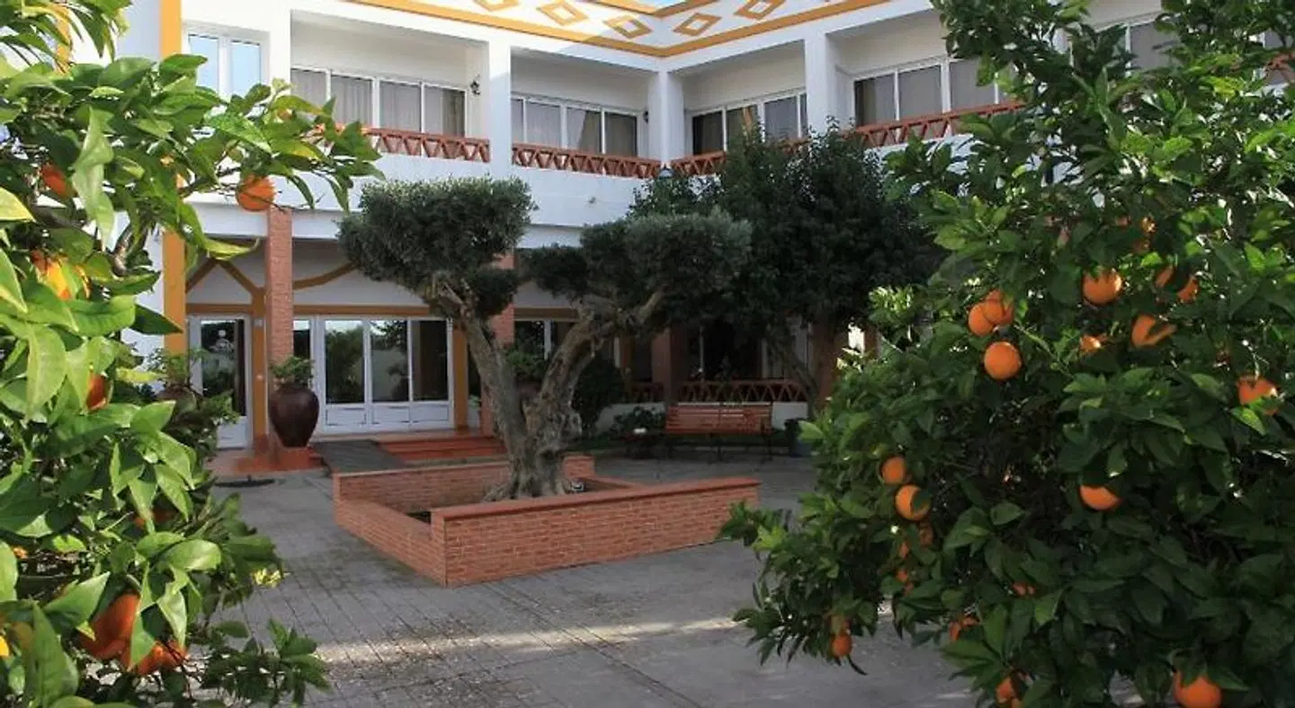 Unidade Hoteleira Santa Clara EXTERIOR