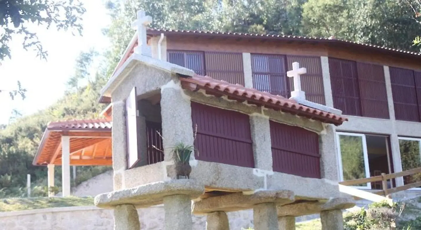 Encostas da Torre EXTERIOR