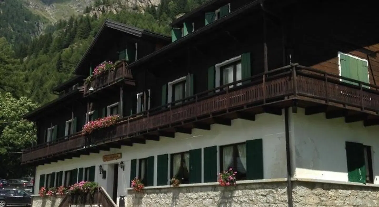 Casa Alpina Don Guanella EXTERIOR
