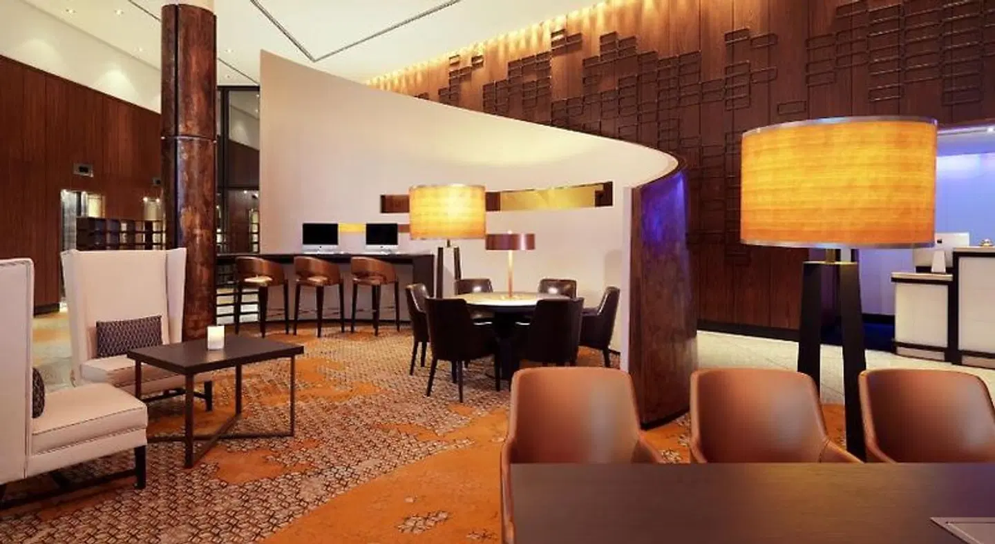 Sheraton Berlin Grand Hotel Esplanade Bar