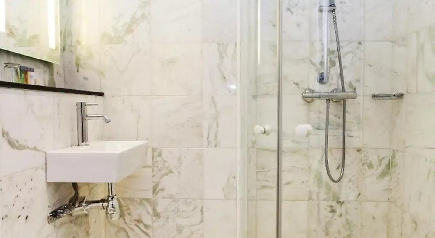 Elite Hotel Knaust Badezimmer