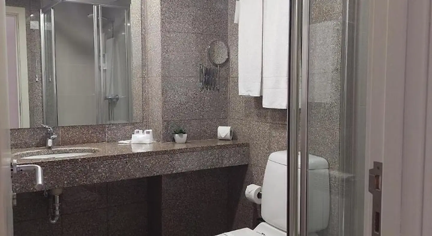 Costa Nova Hotel Badezimmer