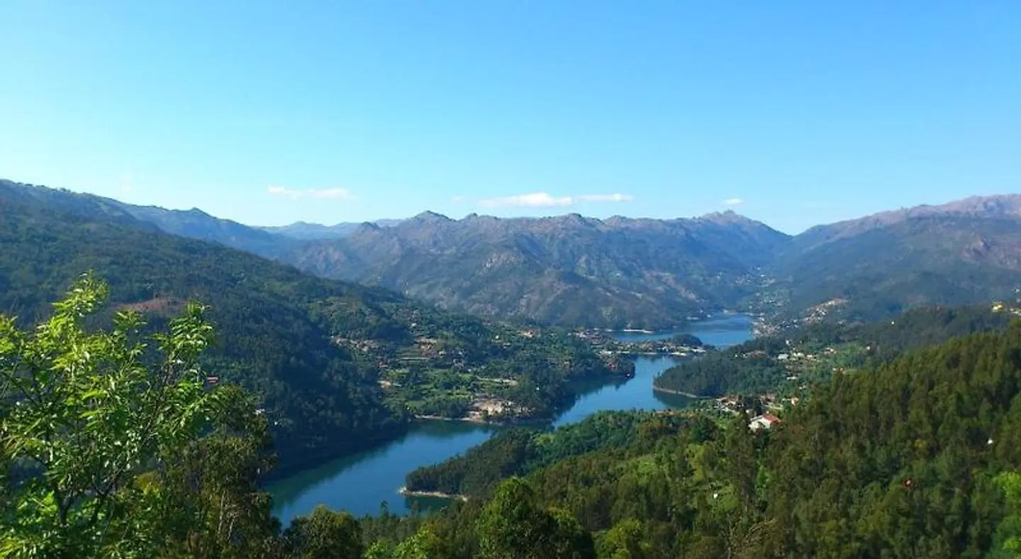 Lagoa Azul do Geres LANDSCAPE
