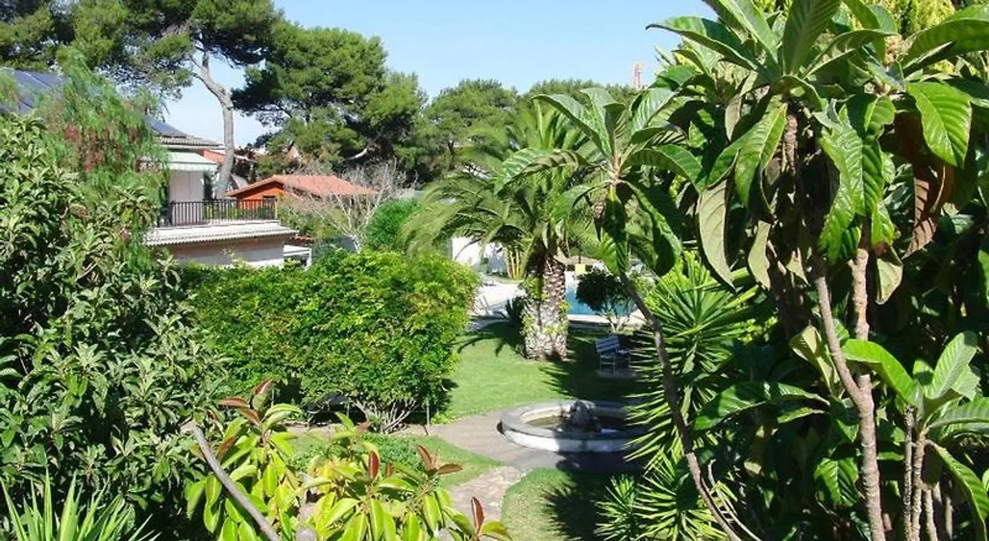 ABLA Guest House Garten