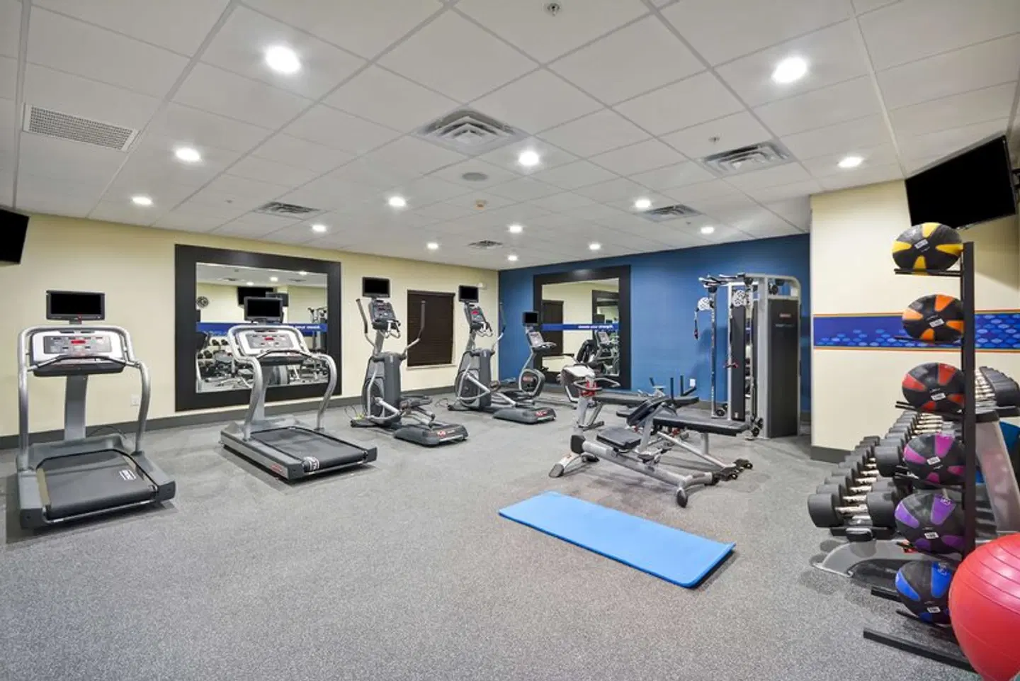 Hampton Inn Kyle SPORTS_AND_LEISURE