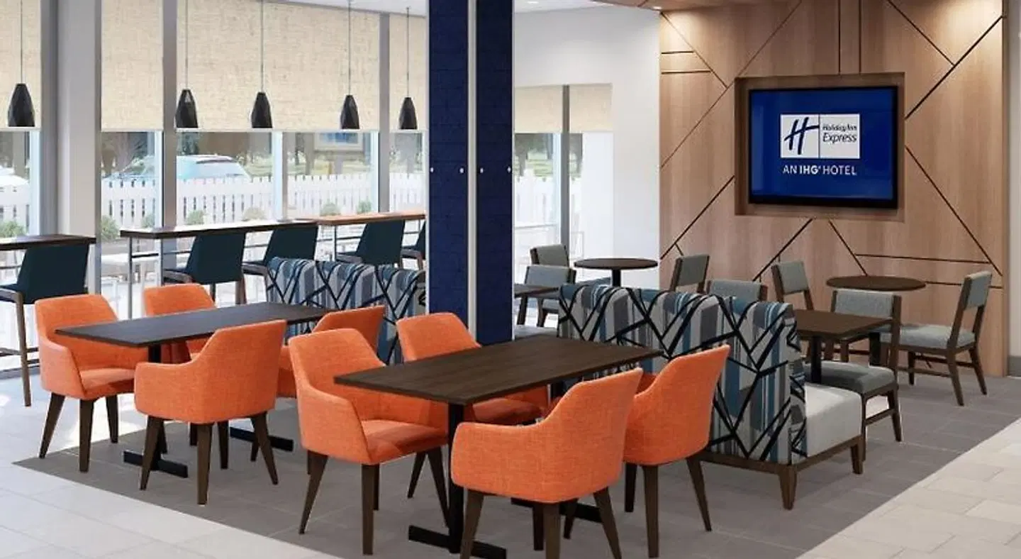 Holiday Inn Express Tyler South University Area by IHG Bar