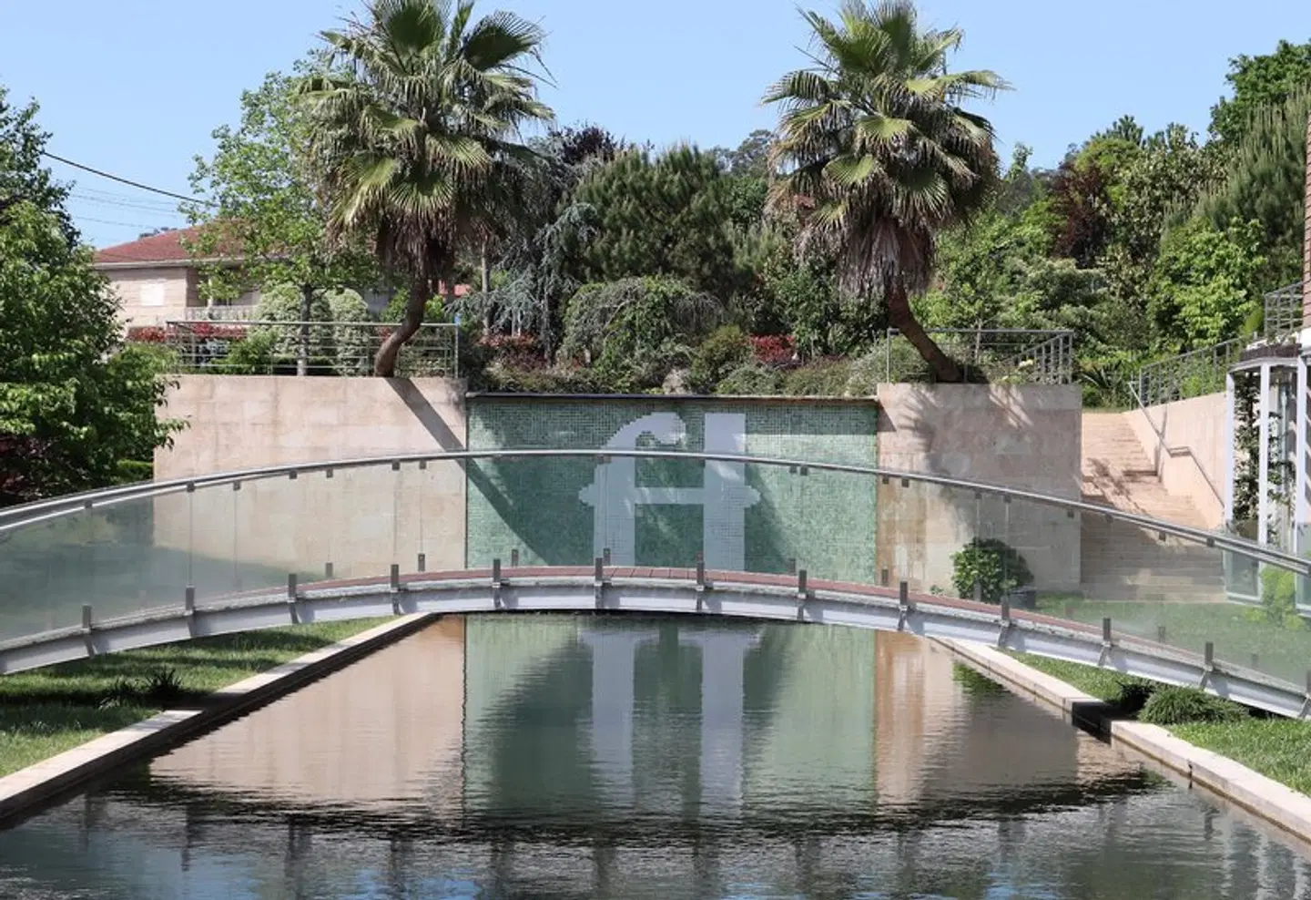 FH HOTEL OUTDOOR_POOL
