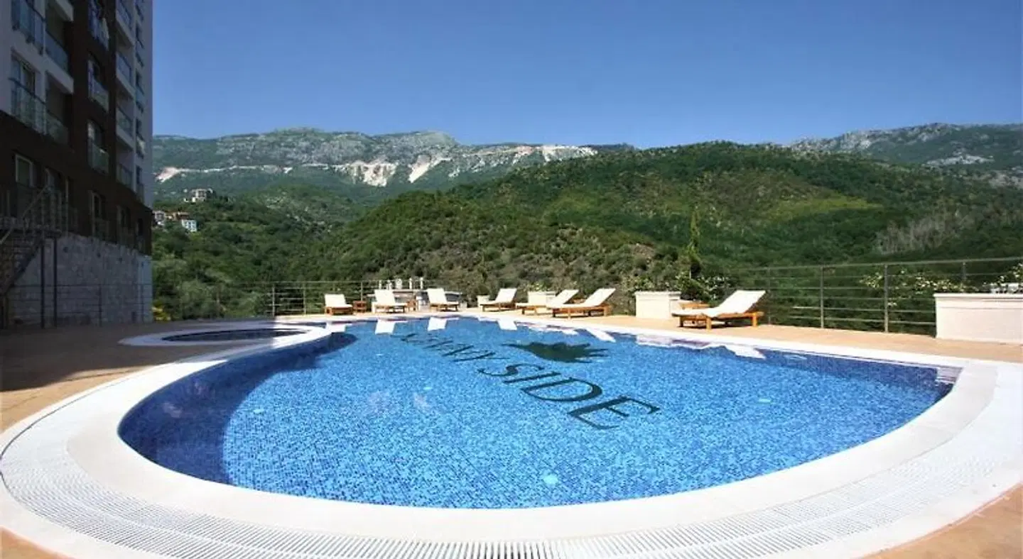 Sunny Side Wellness Resort & Spa OUTDOOR_POOL