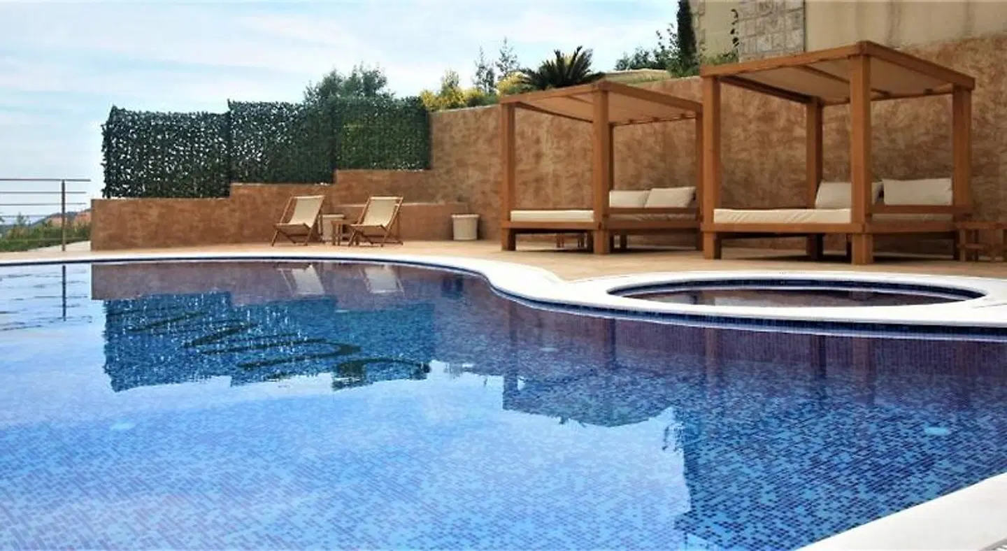 Sunny Side Wellness Resort & Spa OUTDOOR_POOL