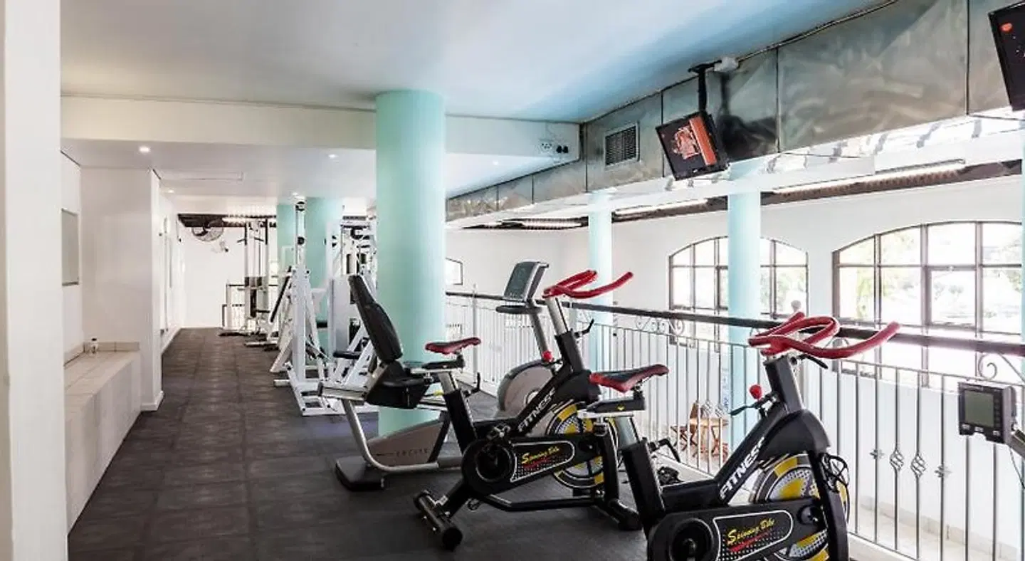 Island Club Hotel & Apartments SPORTS_AND_LEISURE