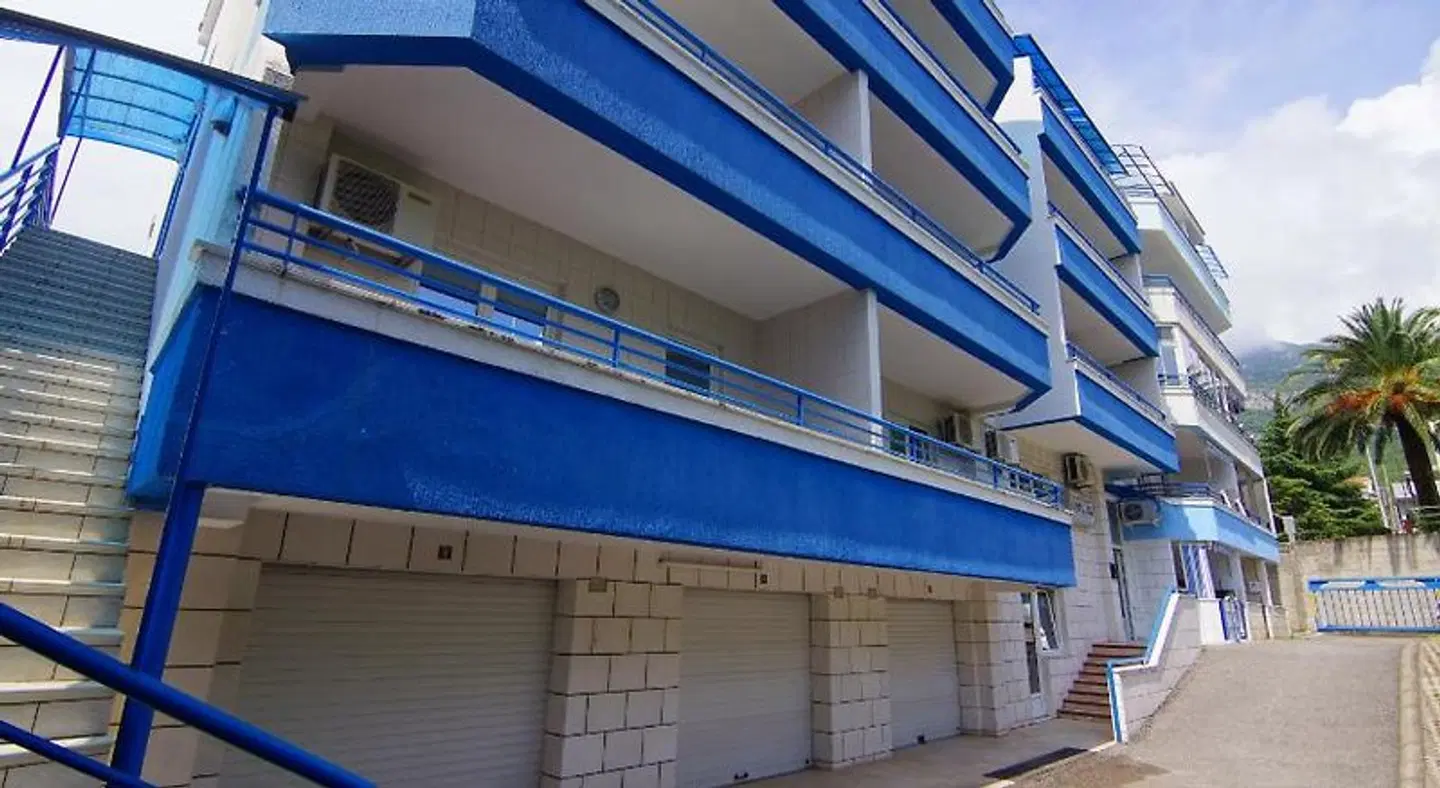 Blue Palace Guest House EXTERIOR