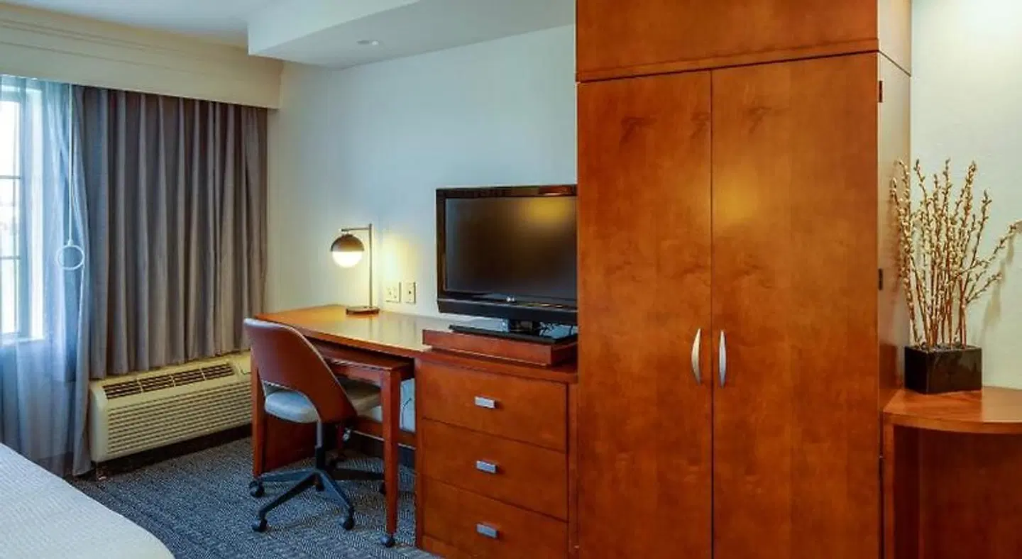 Courtyard by Marriott Oklahoma City North/Quail Springs ROOM_EXAMPLE