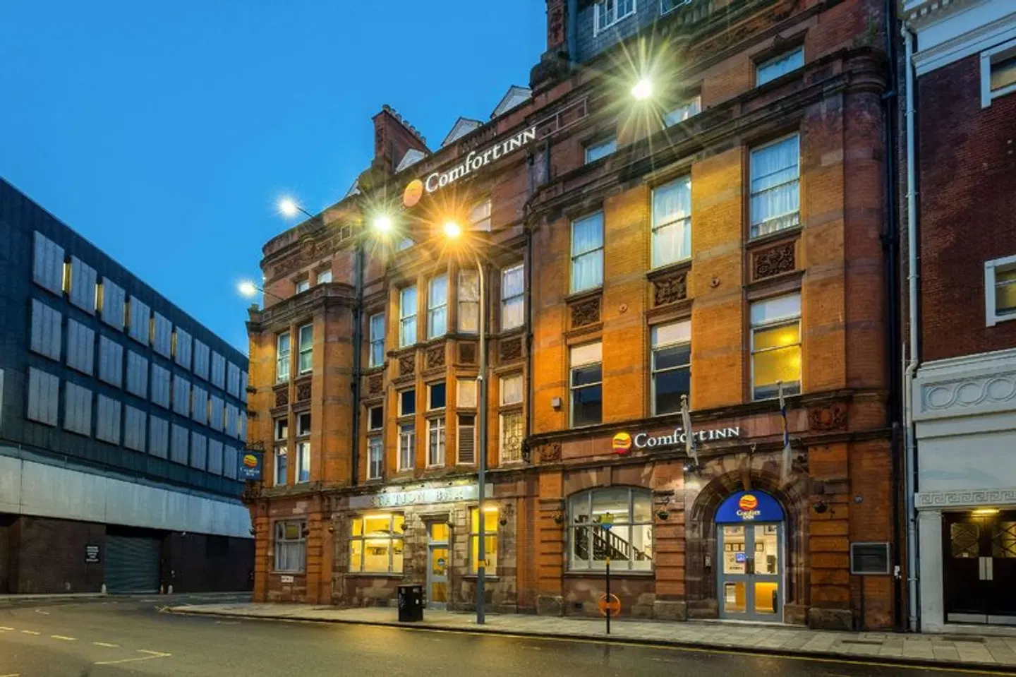 Comfort Inn Birmingham Station EXTERIOR
