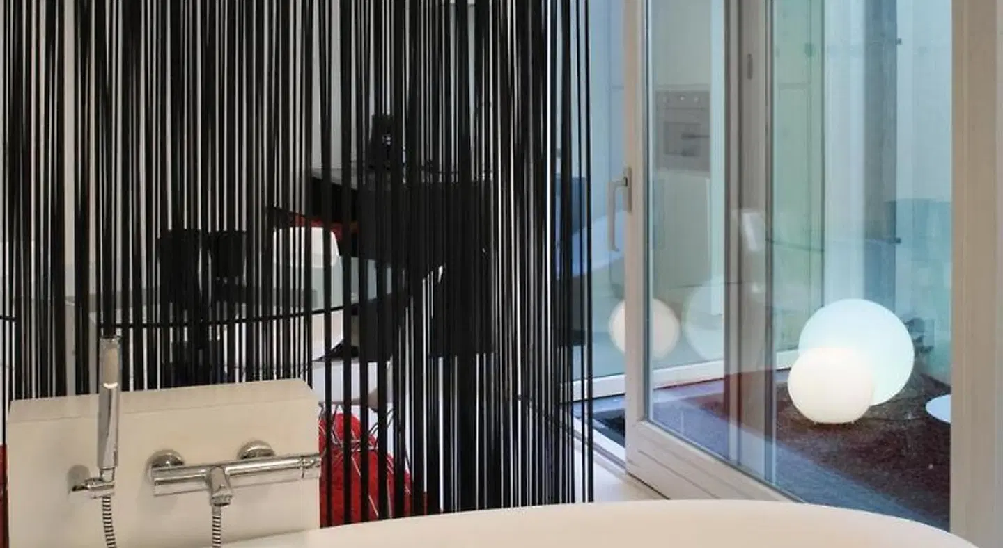 Leopold5 Luxe-Design Apartment Hallenbad