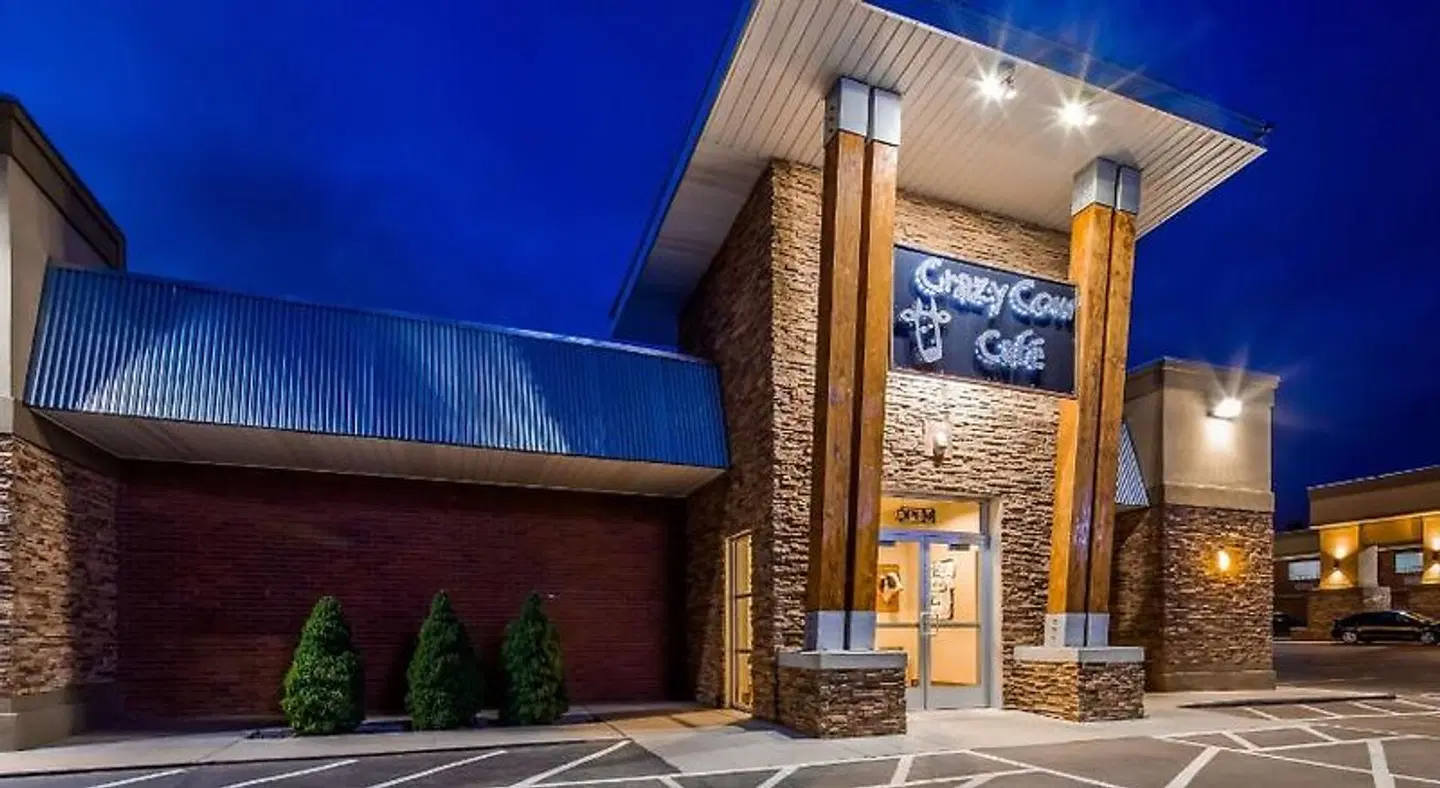 Best Western Paradise Inn EXTERIOR