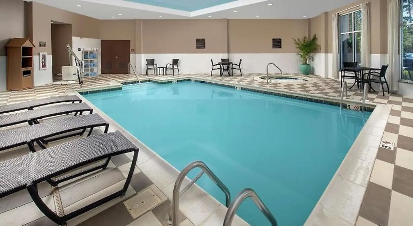 Embassy Suites by Hilton Birmingham Hoover Hallenbad