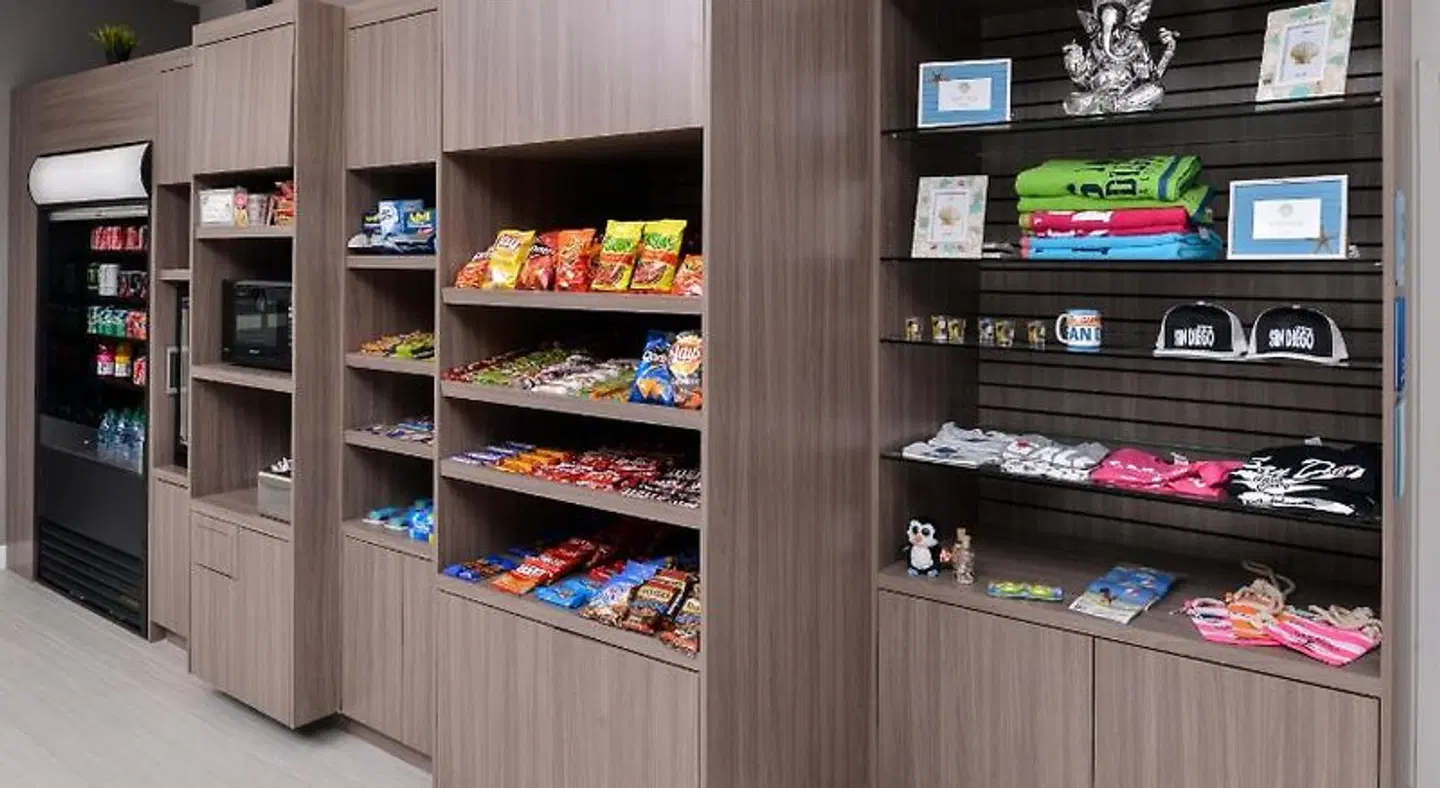 Holiday Inn Express & Suites San Diego - Mission Valley by IHG Restaurant