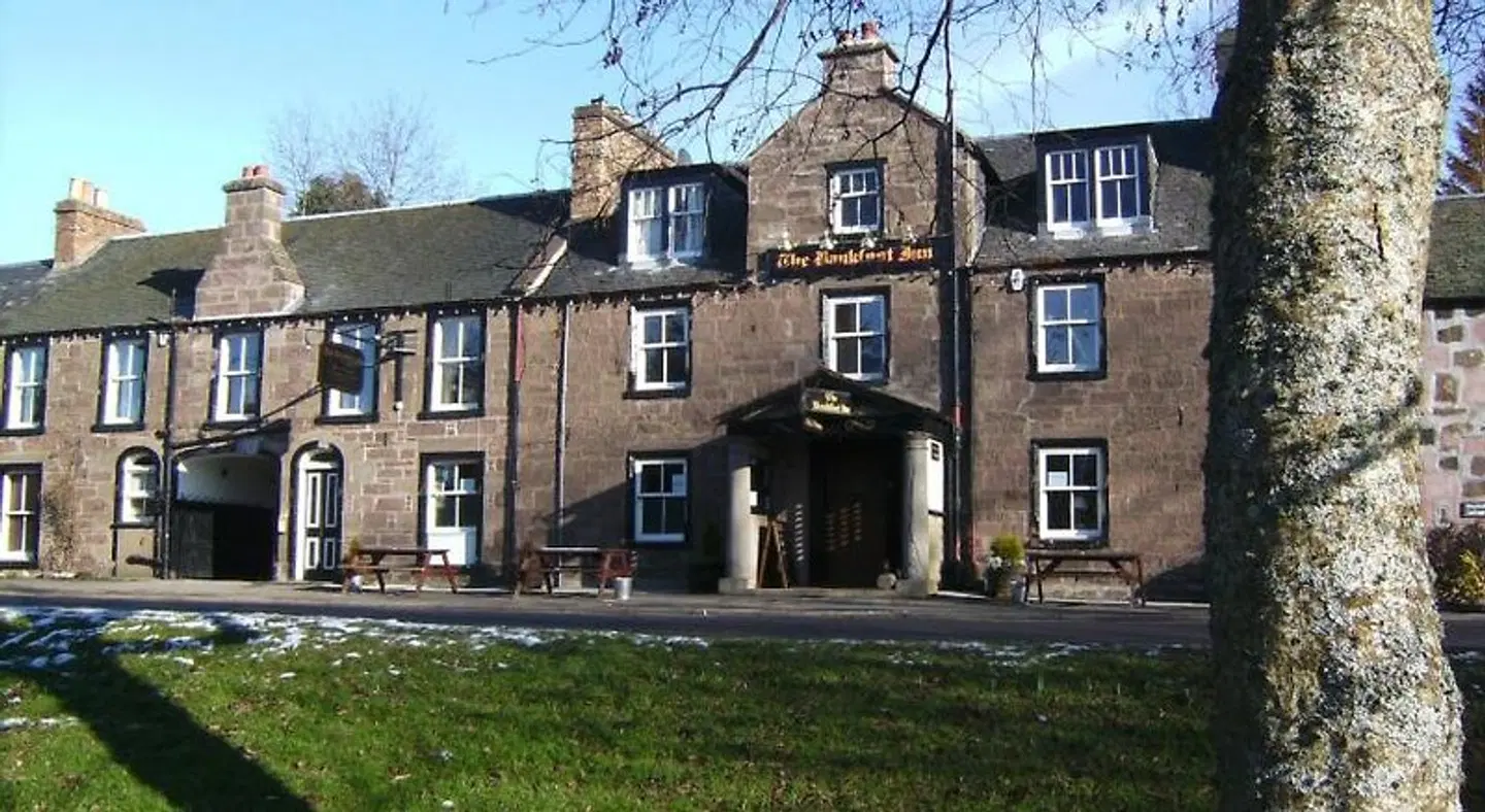 Bankfoot Inn EXTERIOR