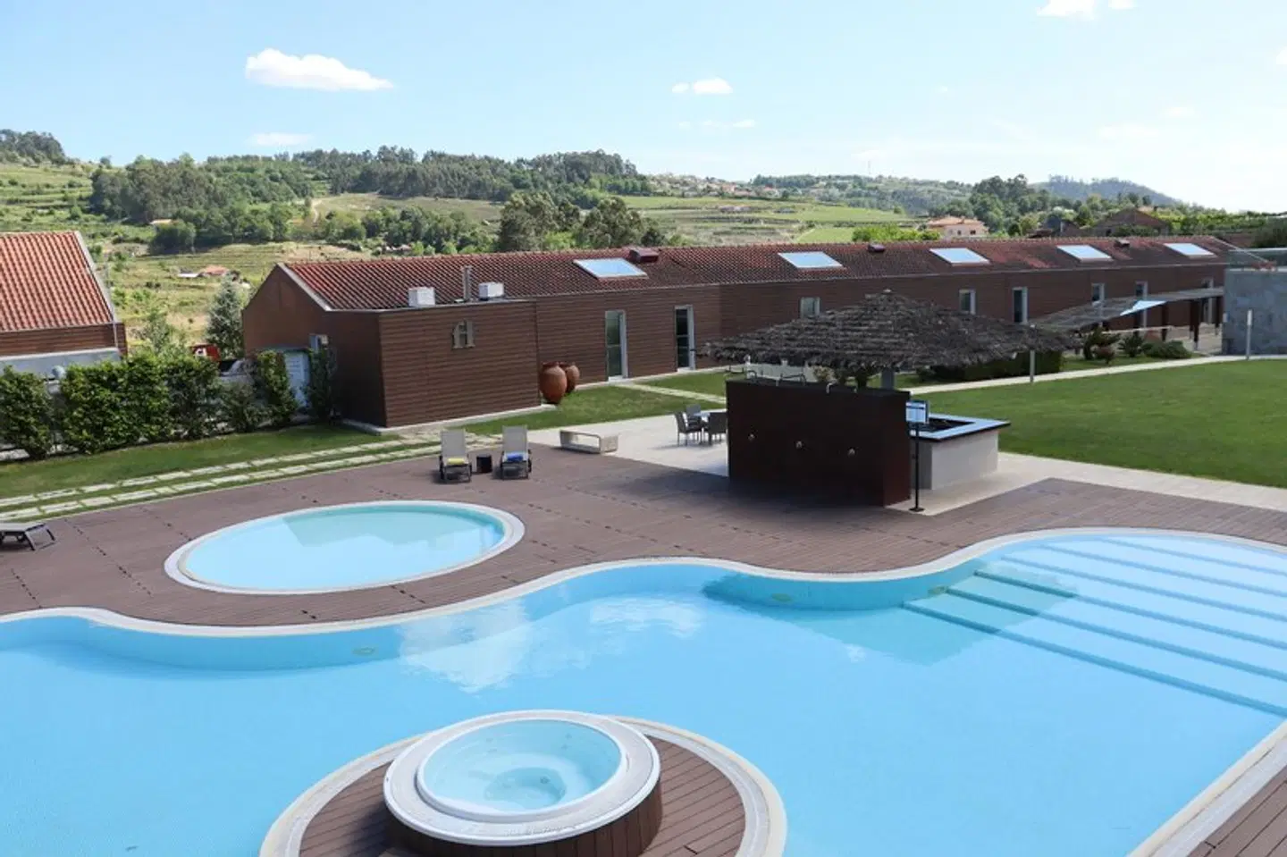 FH HOTEL OUTDOOR_POOL