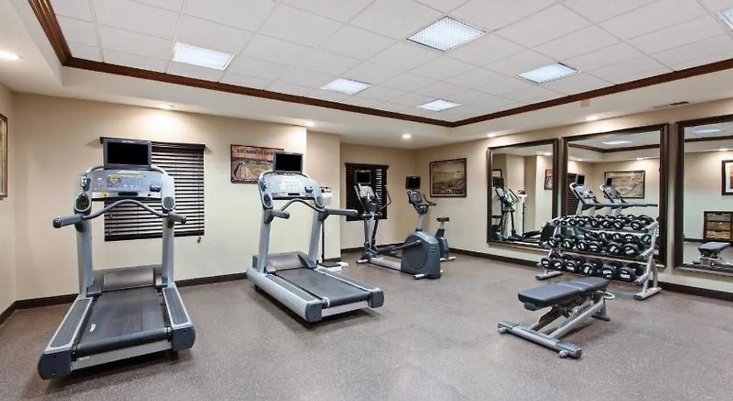 Staybridge Suites Irvine East / Lake Forest by IHG SPORTS_AND_LEISURE