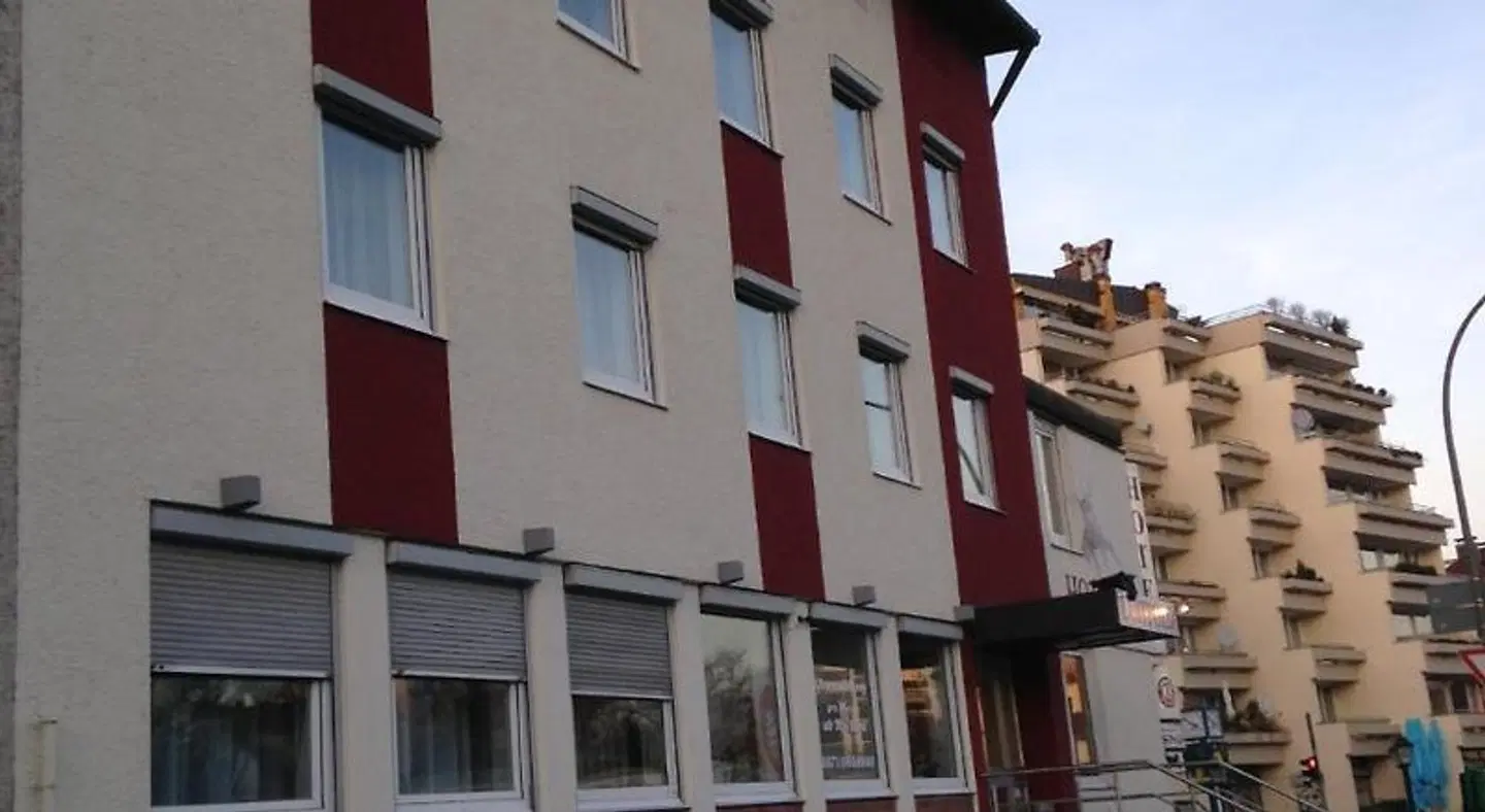 Luitpold EXTERIOR