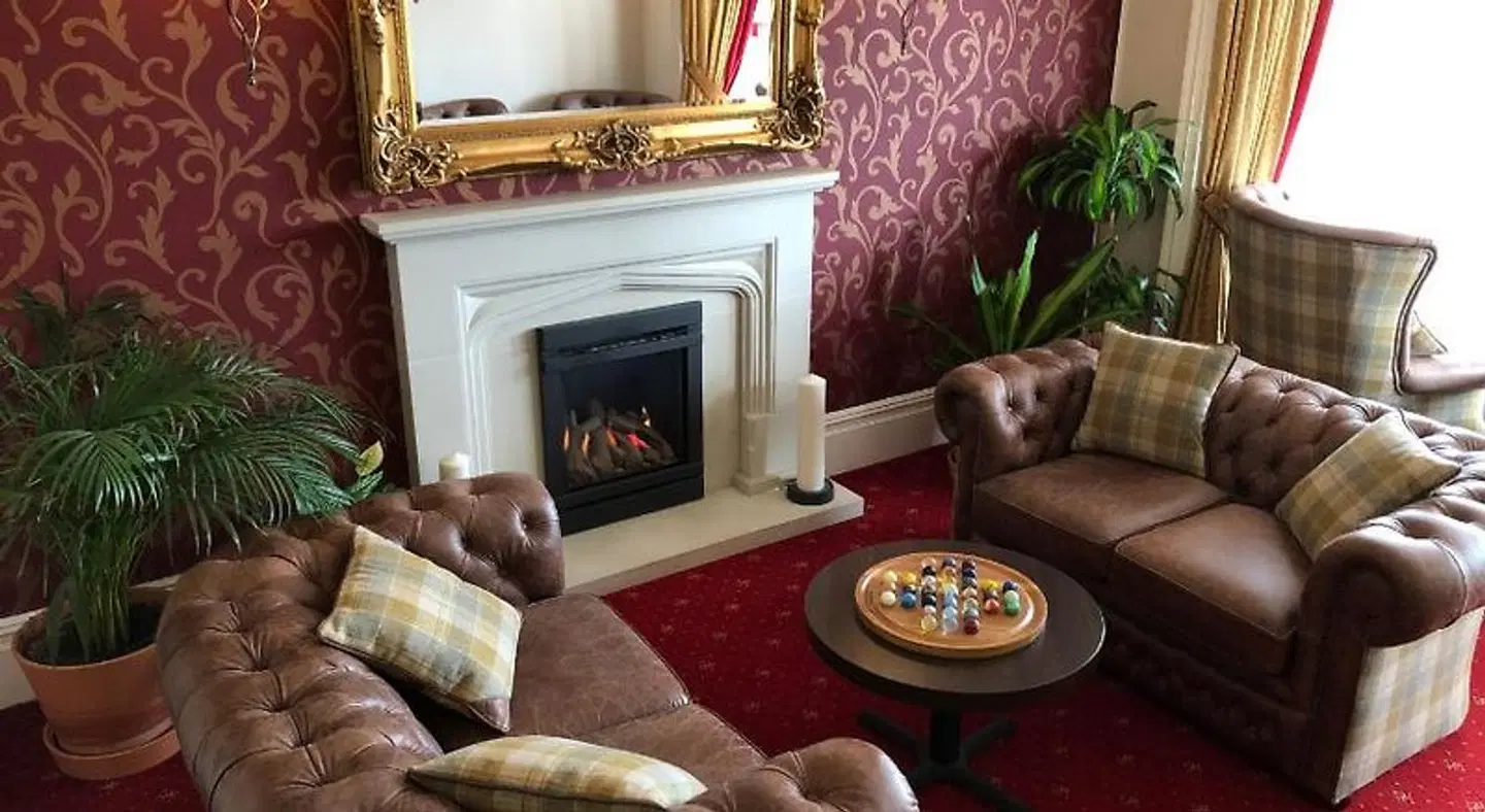 Queenswood ROOM_EXAMPLE
