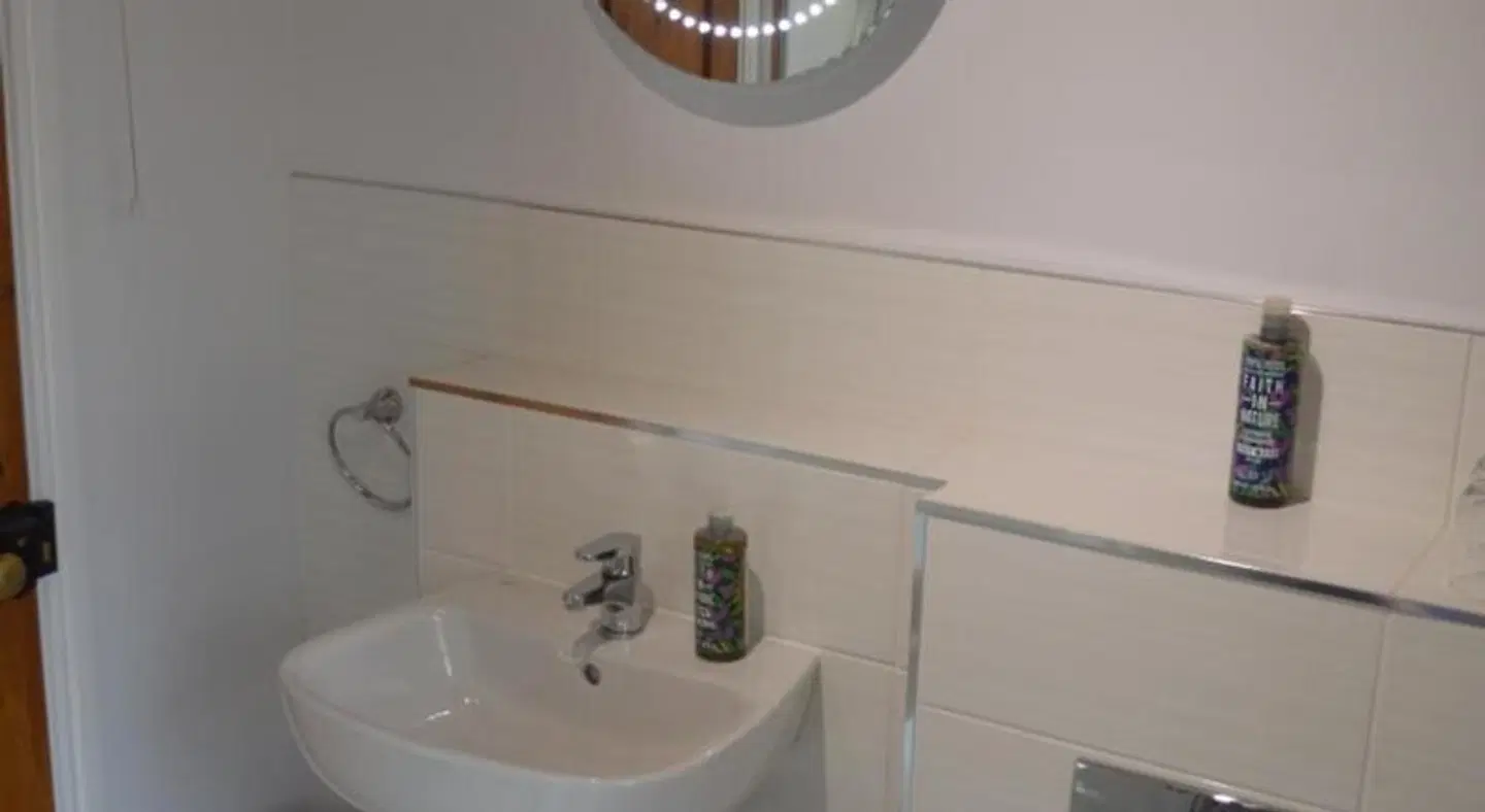 Troedyrhiw Bed & Breakfast Badezimmer