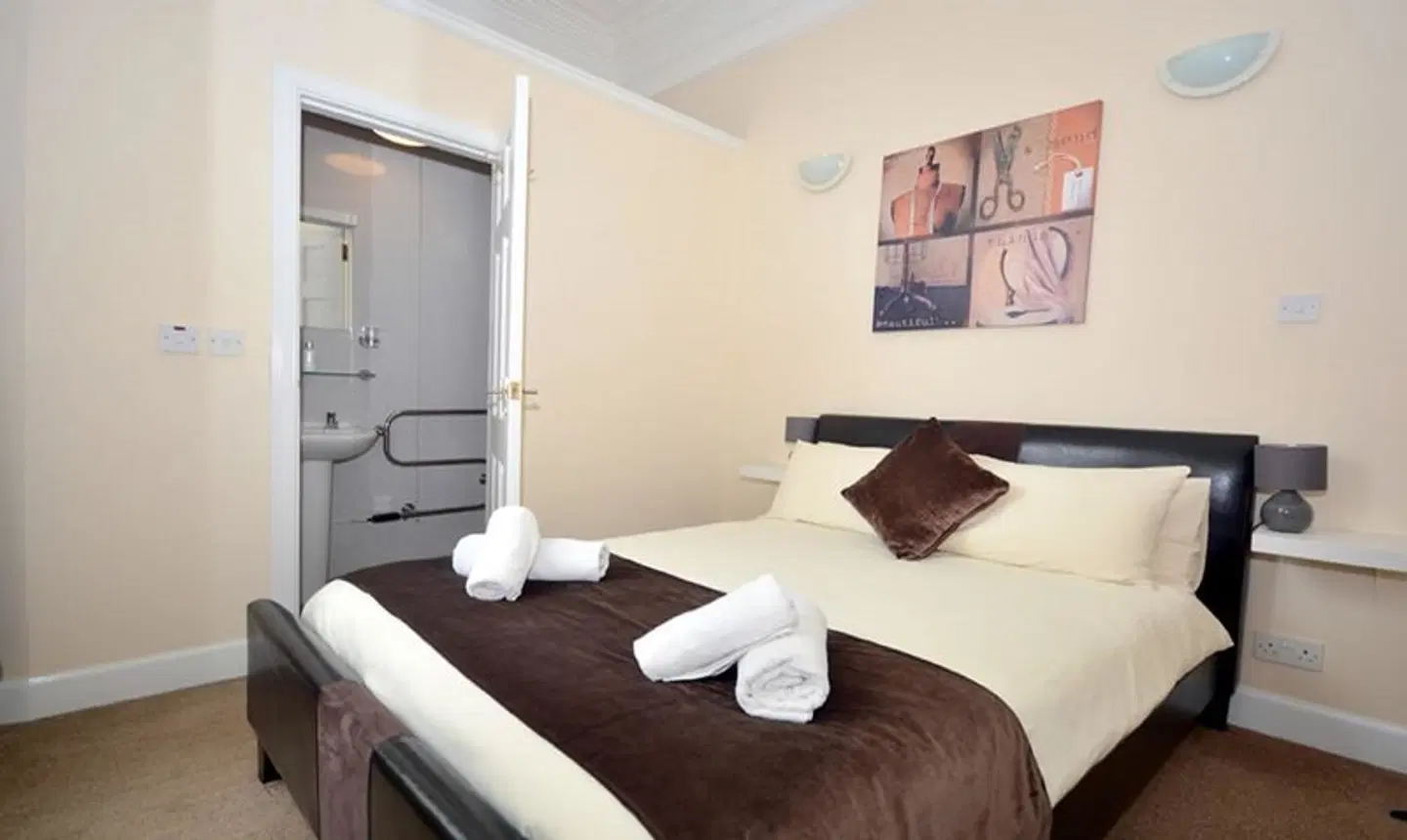 Varis House ROOM_EXAMPLE